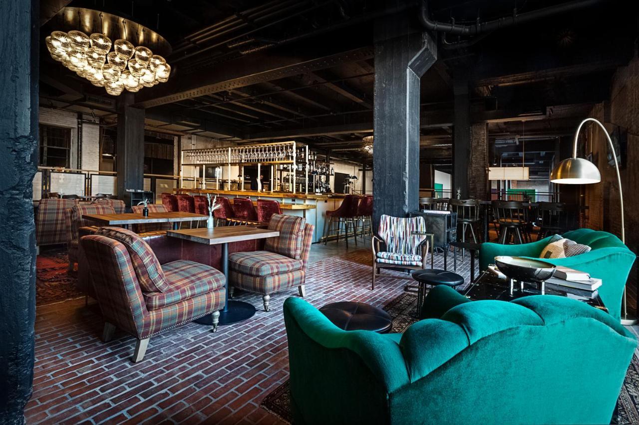Hotel Crossroads 4*